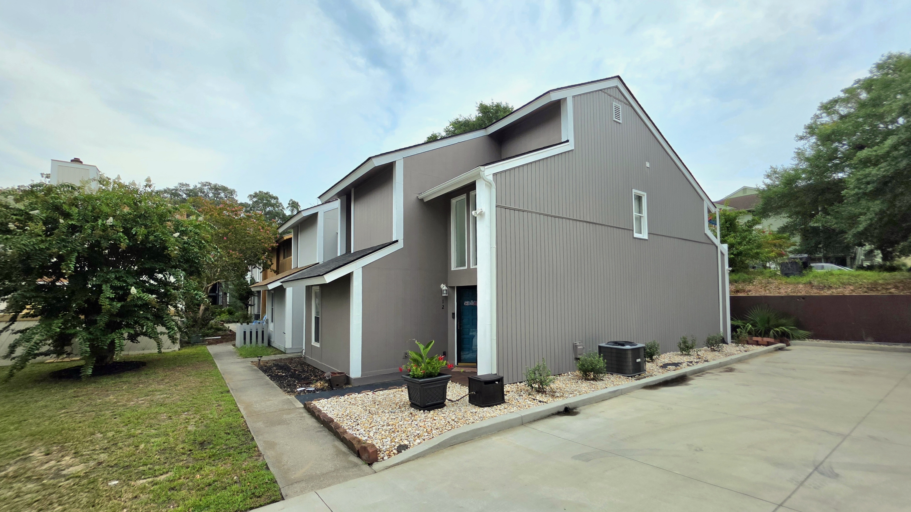 310 74th Avenue North